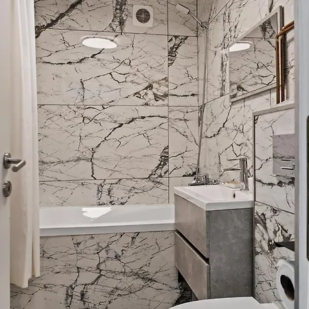 Garsoniera Lux Piata Natiunile Unite * Bucarest